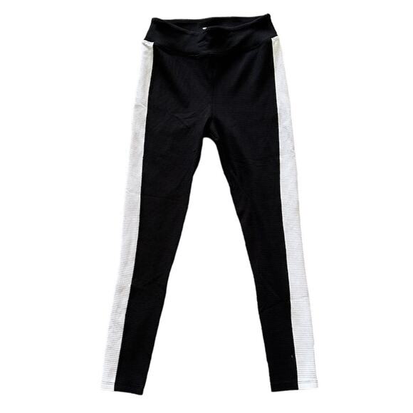 Year of Ours Black and White Waffle Knit Leggings - Picture 2 of 5